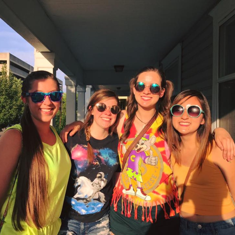 Meet your Posher, Amy